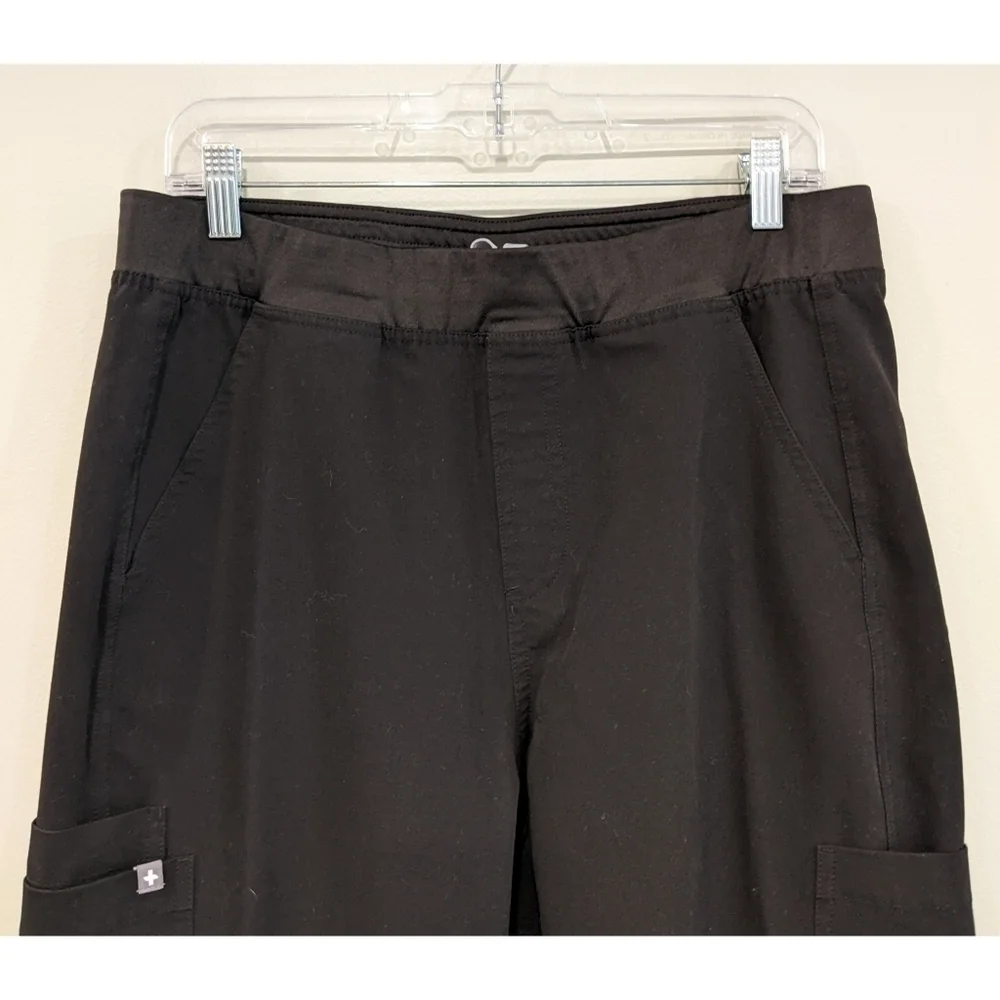 Figs Technical Collection Axim Cargo Scrub Pants in Black Size Large